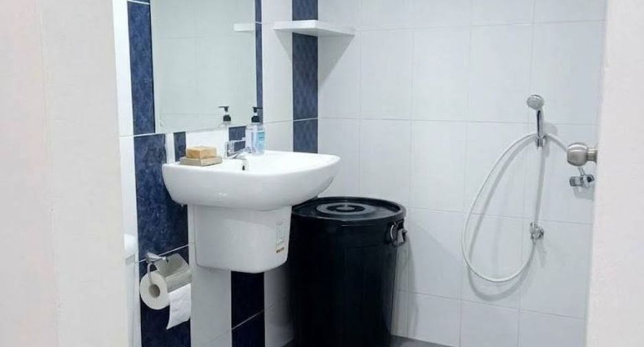 出售 4 卧室 联排别墅 在 Sai Noi, Nonthaburi