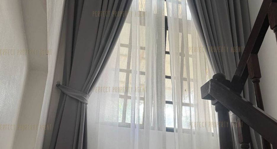 À louer 4 chambres maison à Mueang Samut Prakan, Samut Prakan