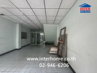 Gewerbefläche zum Kauf mit 3 Zimmer in Thung Khru, Bangkok