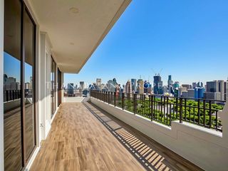 For sale 3 bedrooms condo in Pathum Wan, Bangkok