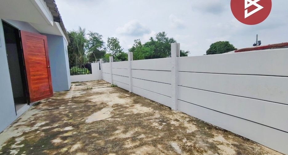 Local comercial en venta de 3 habitaciones en Mueang Nakhon Pathom, Nakhon Pathom
