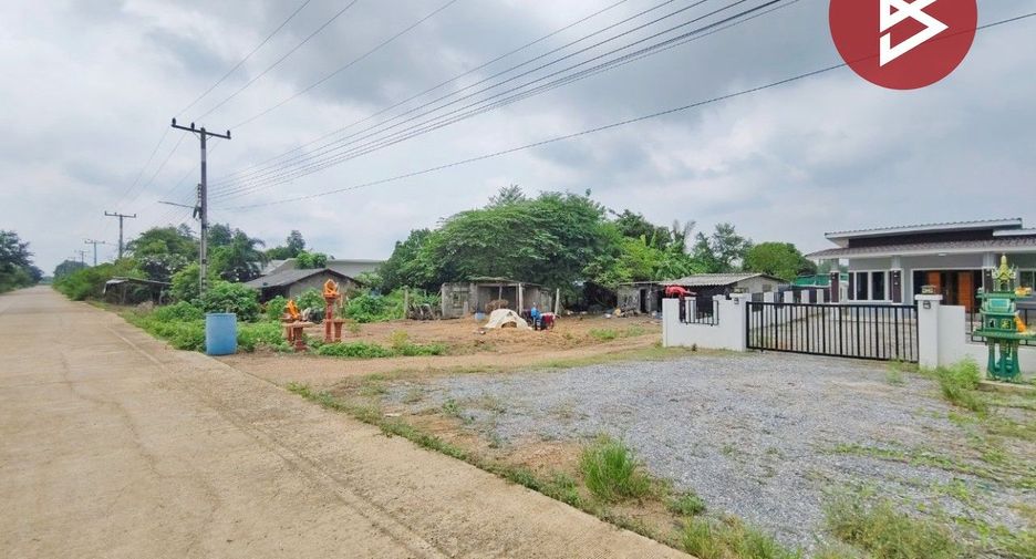 Local comercial en venta de 3 habitaciones en Mueang Nakhon Pathom, Nakhon Pathom
