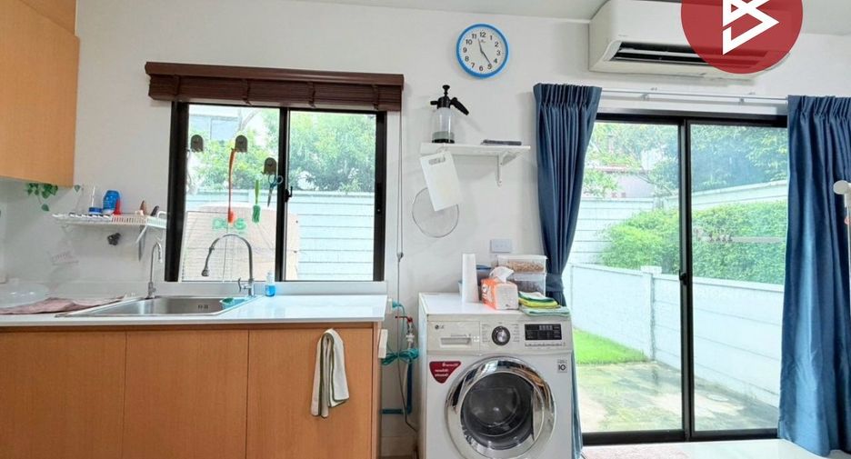 Casa adosada en venta de 3 habitaciones en Bang Yai, Nonthaburi