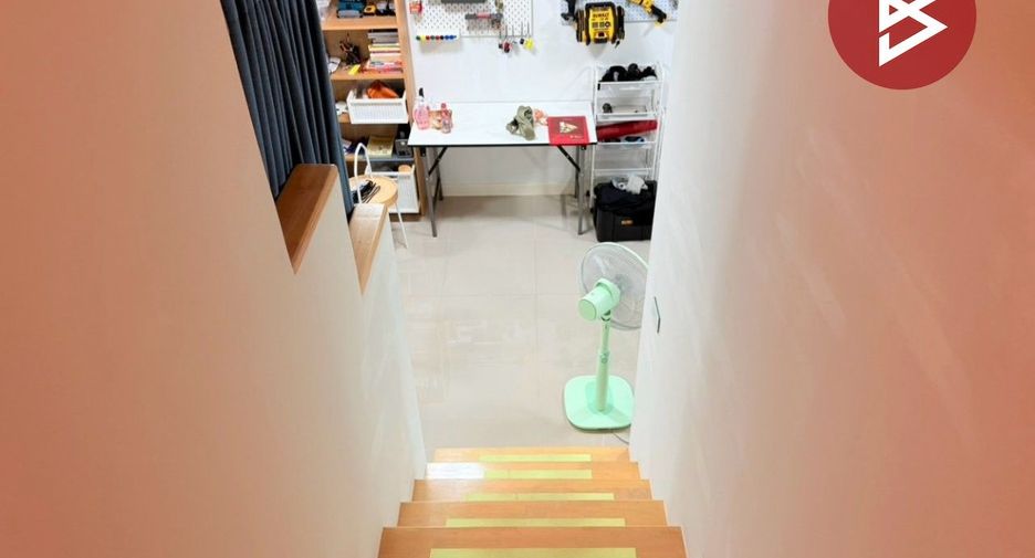 Casa adosada en venta de 3 habitaciones en Bang Yai, Nonthaburi