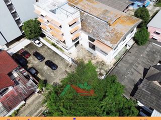 For sale 8 bedrooms warehouse in Phra Khanong, Bangkok