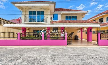 Casa en alquiler de 3 habitaciones en Bang Lamung, Chonburi