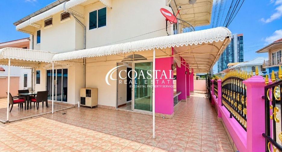 Casa en alquiler de 3 habitaciones en Bang Lamung, Chonburi