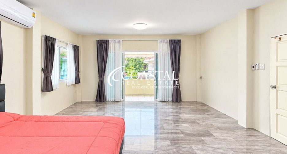 Casa en alquiler de 3 habitaciones en Bang Lamung, Chonburi