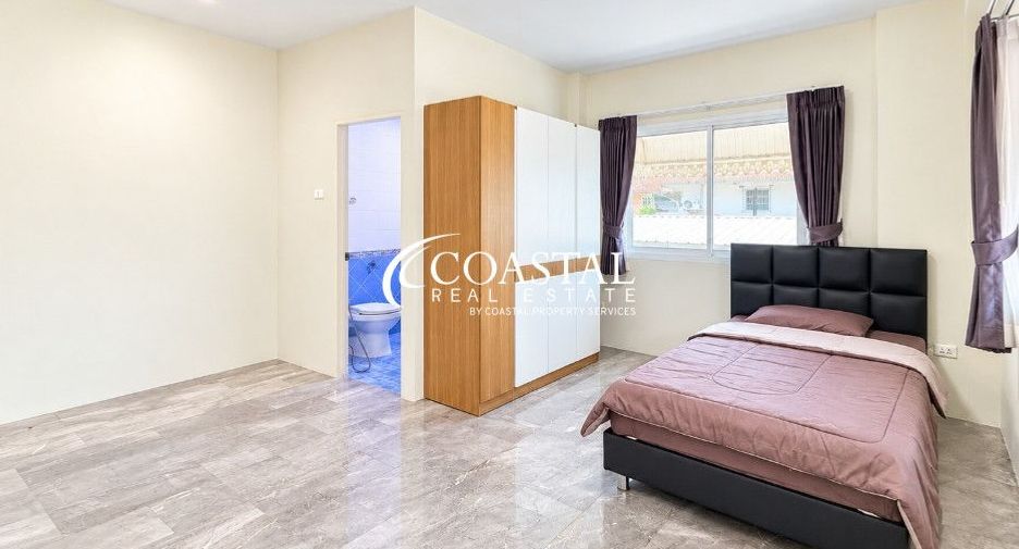Casa en alquiler de 3 habitaciones en Bang Lamung, Chonburi