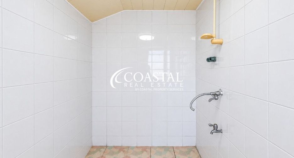 Casa en alquiler de 3 habitaciones en Bang Lamung, Chonburi