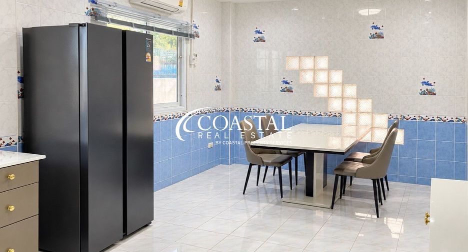 Casa en alquiler de 3 habitaciones en Bang Lamung, Chonburi