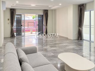 Haus zur Miete mit 3 Zimmer in Bang Lamung, Chonburi
