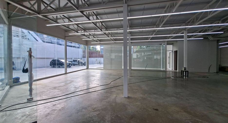 For rent retail Space in Prawet, Bangkok