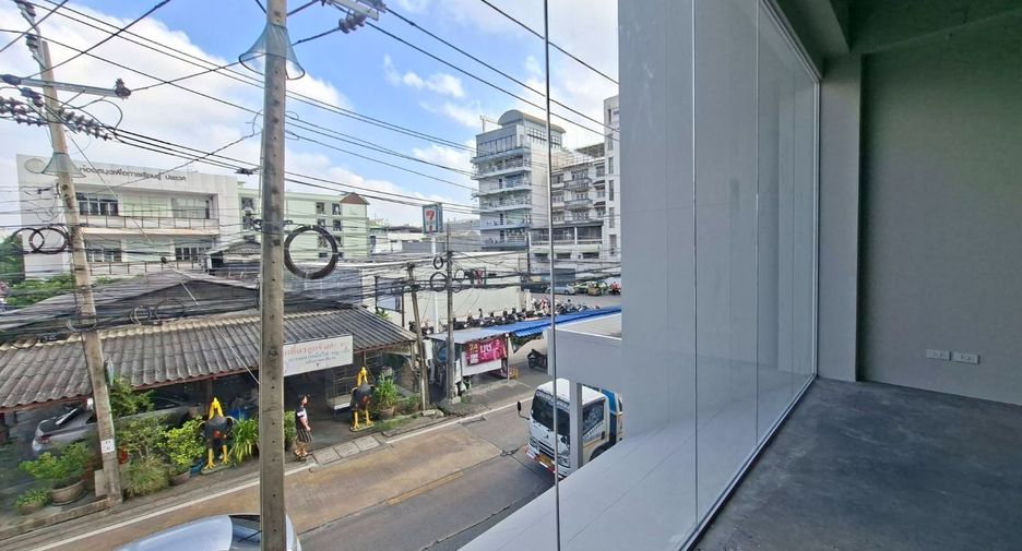 For rent retail Space in Prawet, Bangkok