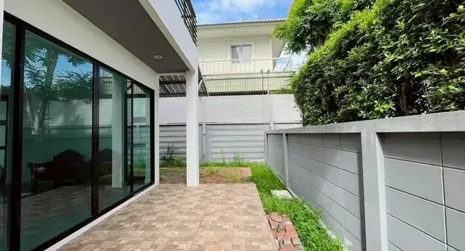 Casa en venta de 4 habitaciones en Prawet, Bangkok
