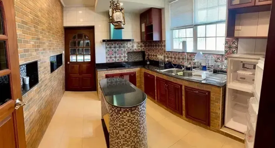 For sale 4 bedrooms house in Bang Bo, Samut Prakan