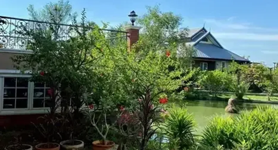 For sale 4 bedrooms house in Bang Bo, Samut Prakan