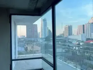 For sale 3 bedrooms condo in Phaya Thai, Bangkok
