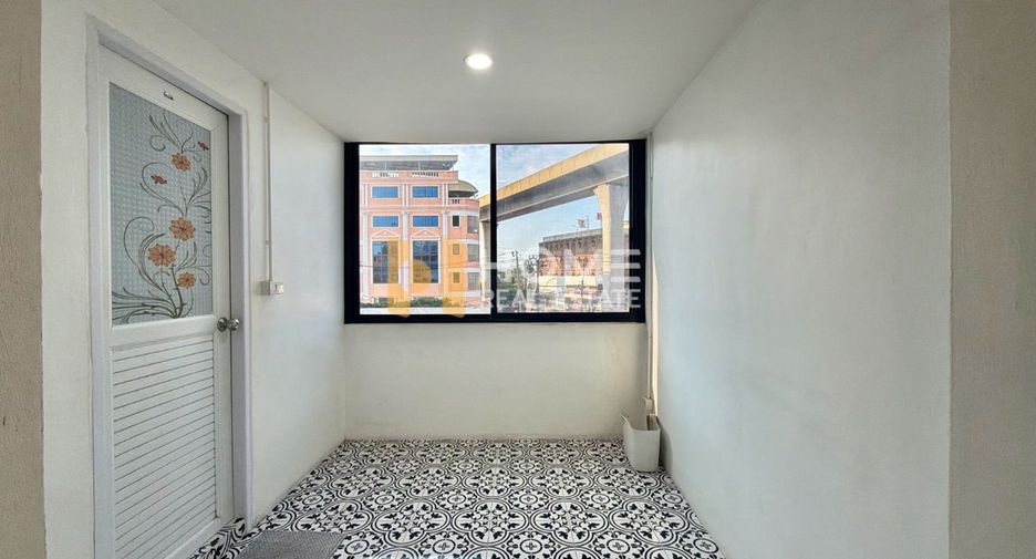 For sale 4 bedrooms retail Space in Bang Sue, Bangkok