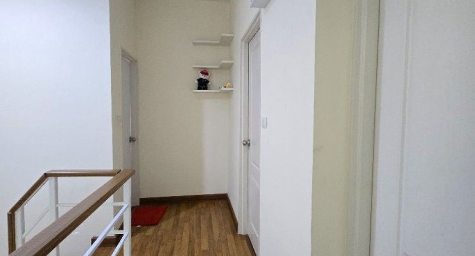 For sale 4 bedrooms townhouse in Bang Bo, Samut Prakan