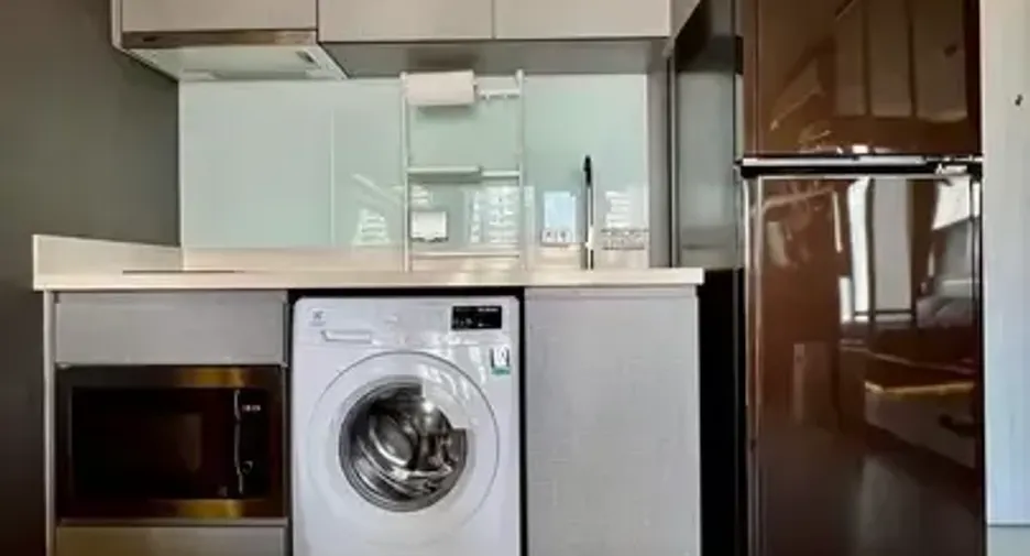 Wohnung zum Kauf mit Studio in Khlong Toei, Bangkok