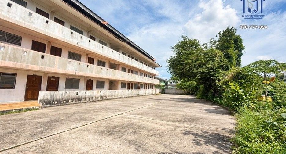 Apartamento en venta de 30 habitaciones en Wang Thonglang, Bangkok