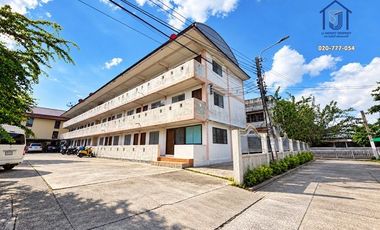 Apartamento en venta de 30 habitaciones en Wang Thonglang, Bangkok