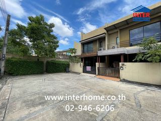 For sale 2 bedrooms townhouse in Saphan Sung, Bangkok