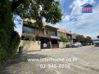 For sale 2 bedrooms townhouse in Saphan Sung, Bangkok