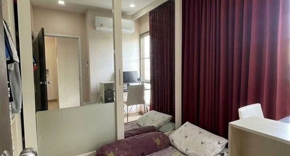 For sale 2 bedrooms townhouse in Saphan Sung, Bangkok