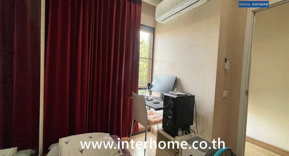 For sale 2 bedrooms townhouse in Saphan Sung, Bangkok