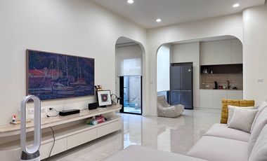 For sale 4 ベッドルーム house in Yan Nawa, Bangkok