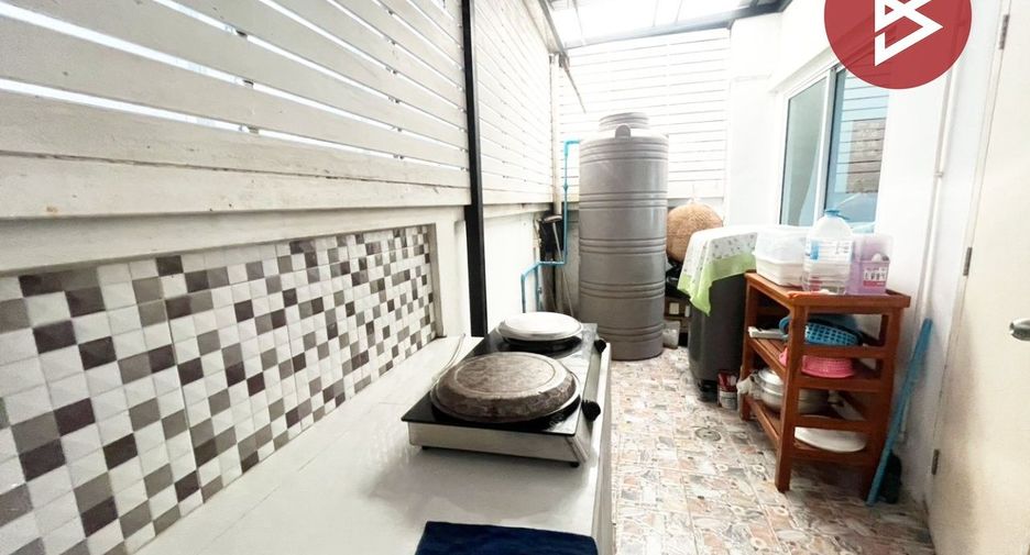 For sale 2 bedrooms townhouse in Kamphaeng Saen, Nakhon Pathom