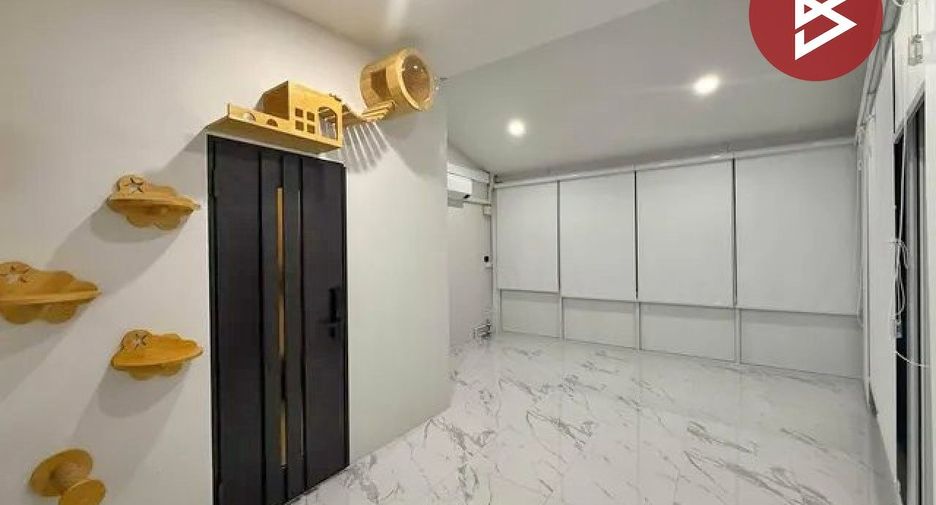 Haus zum Kauf mit 3 Zimmer in Bang Sao Thong, Samut Prakan
