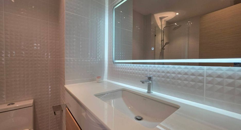 For rent 2 bedrooms condo in Bang Lamung, Chonburi