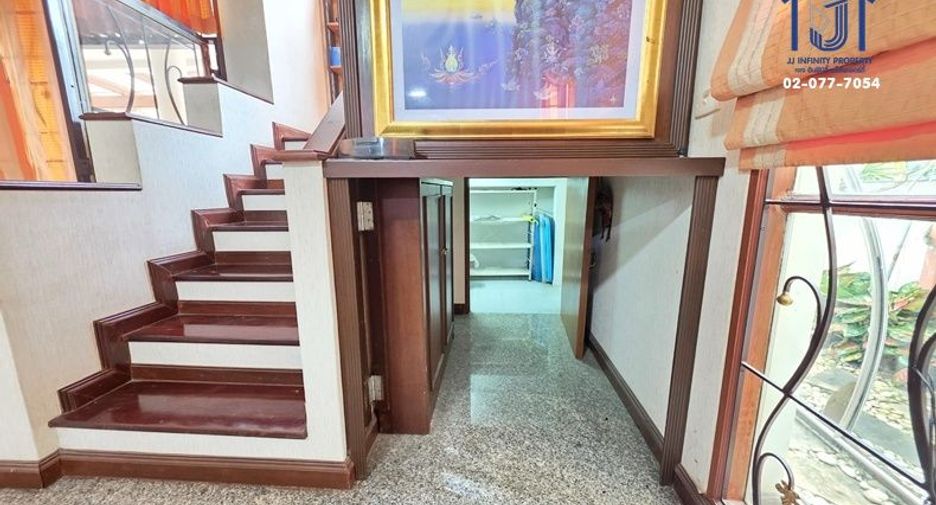 Casa en venta de 3 habitaciones en Sai Mai, Bangkok