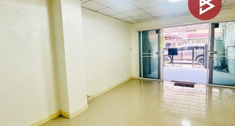 For sale 2 bedrooms townhouse in Don Mueang, Bangkok