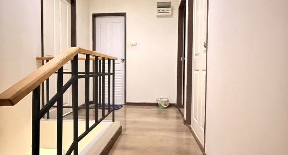 For sale 3 bedrooms townhouse in Si Racha, Chonburi
