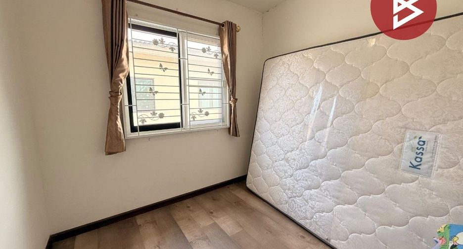 For sale 3 bedrooms townhouse in Si Racha, Chonburi