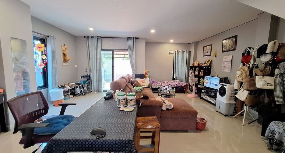 For sale 3 ベッドルーム townhouse in Mueang Udon Thani, Udon Thani