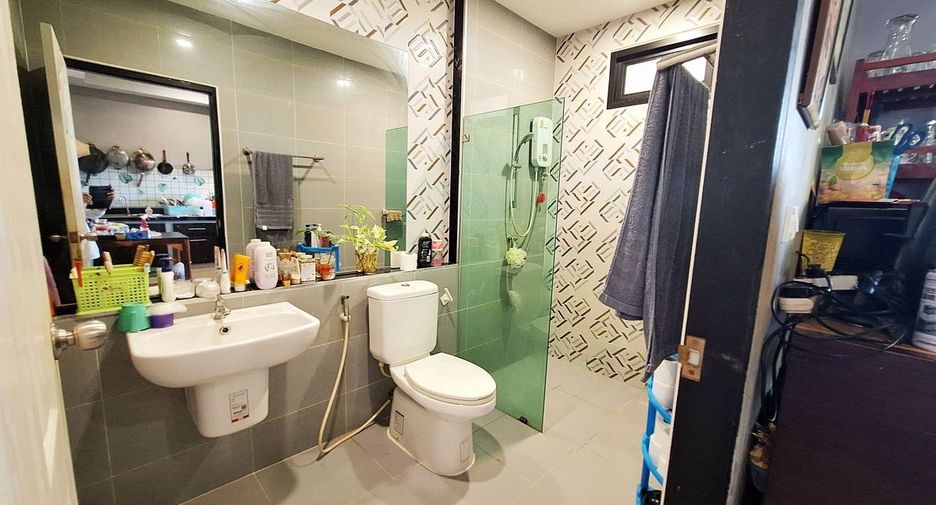 For sale 3 ベッドルーム townhouse in Mueang Udon Thani, Udon Thani