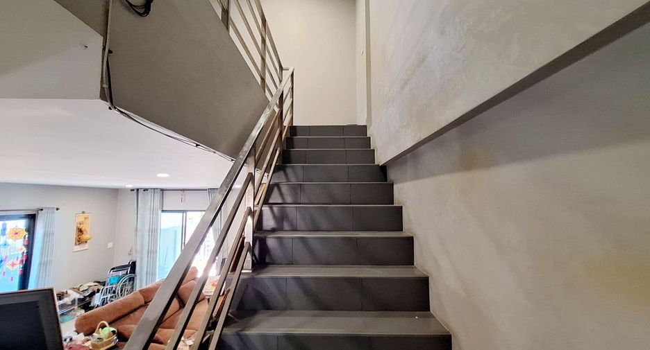 For sale 3 ベッドルーム townhouse in Mueang Udon Thani, Udon Thani