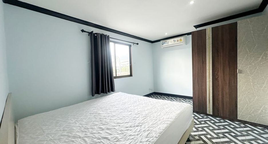 For sale 3 bedrooms condo in Bang Lamung, Chonburi
