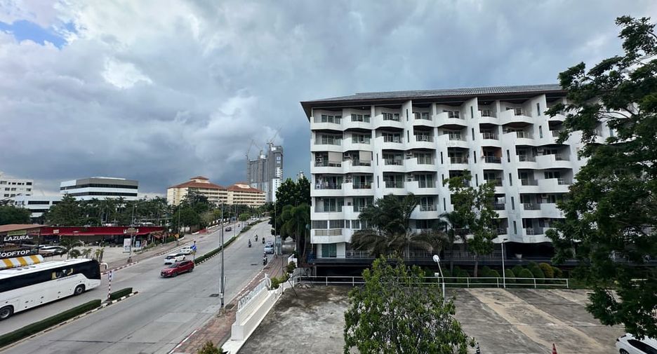 For sale 3 bedrooms condo in Bang Lamung, Chonburi