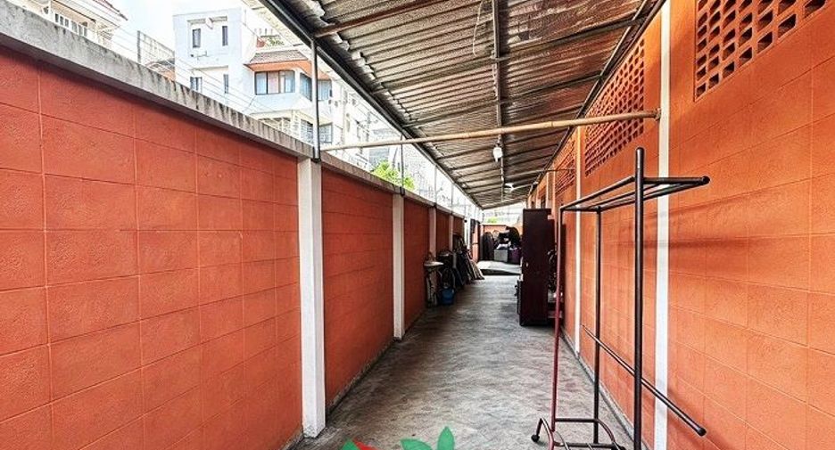 Lagerhaus zum Kauf mit 1 Zimmer in Wang Thonglang, Bangkok