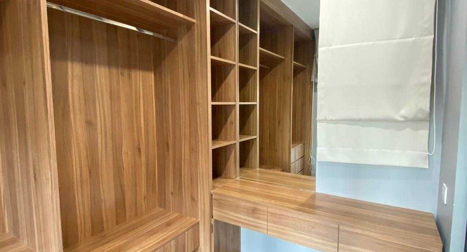 For sale 1 bed condo in Watthana, Bangkok