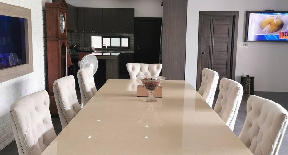 For rent and for sale 6 bedrooms condo in Mueang Phuket, Phuket