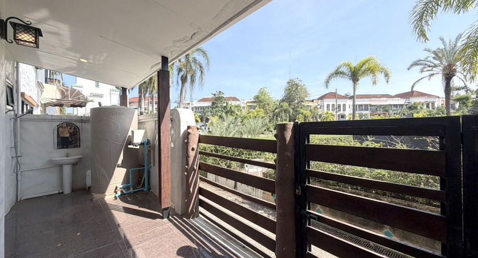 For rent 2 ベッドルーム townhouse in Mueang Chiang Mai, Chiang Mai