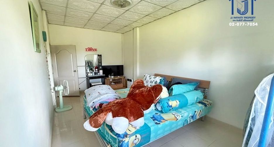 Casa adosada en venta de 3 habitaciones en Lat Lum Kaeo, Pathum Thani