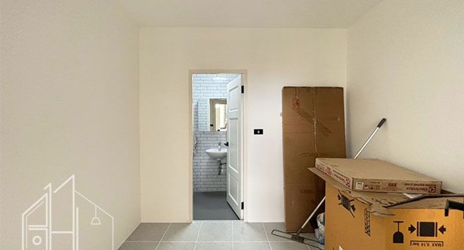 Condo en alquiler de 3 habitaciones en Khlong Toei, Bangkok